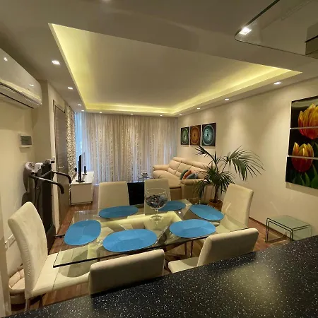 Modern Finished With Natural Light Apartment
