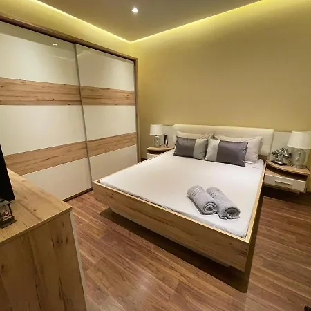 Modern Finished With Natural Light